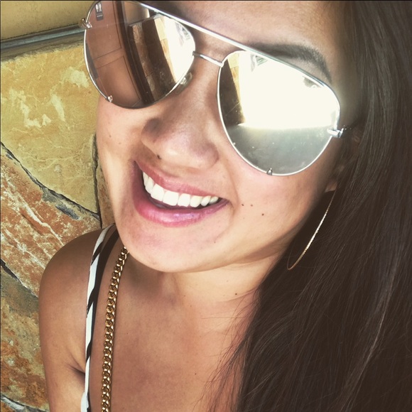 Meet your Posher, Jessica - Picture 1 of 1